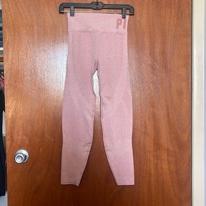 VS Pink workout leggings
